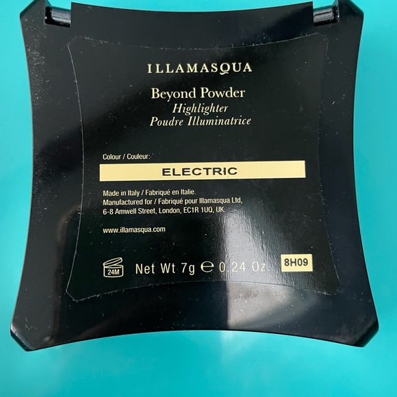Illamasqua Baked Highlighting Powder Electric - Picture 3 of 4